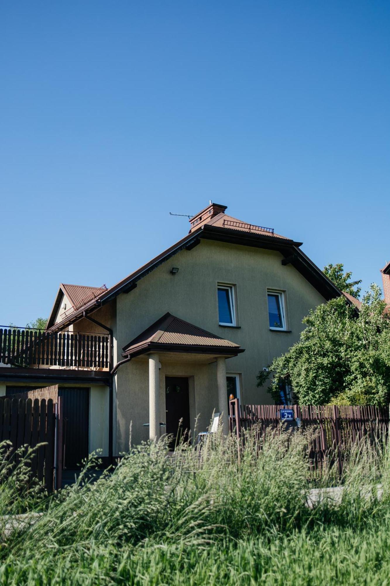 Girls Willa Krakow Exterior photo